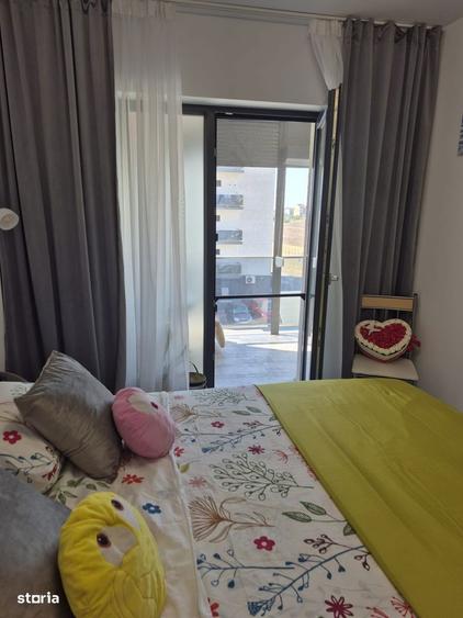 DE VANZARE APARTAMENT CU VEDERE LATERALA LA MARE, COMPLET MOBILAT - 6