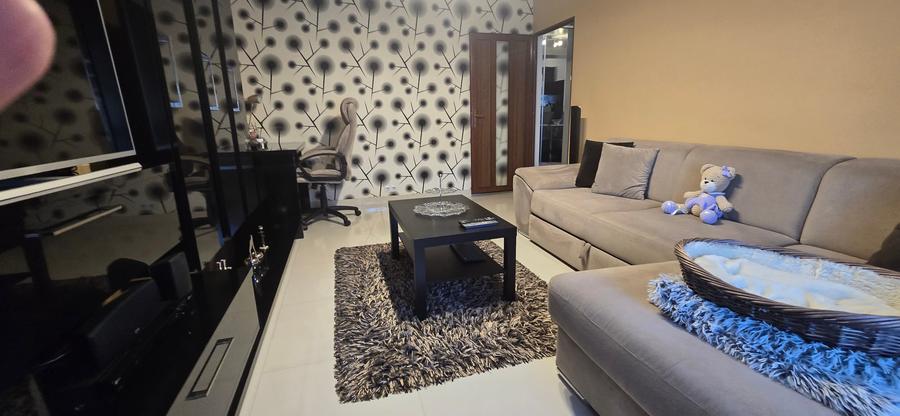 Etaj2, zona Spitalului județean,  micro 6 Târgoviște, vânzare apartament 2camere - 5