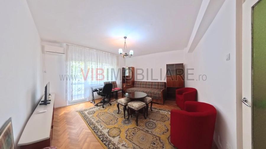 Apartament cu 2 camere semidecomandat, mobilat în Decebal