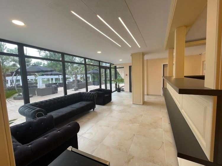 Hotel complet renovat | 66  unitati cazare | situat central in Mamaia, Constanta - 7