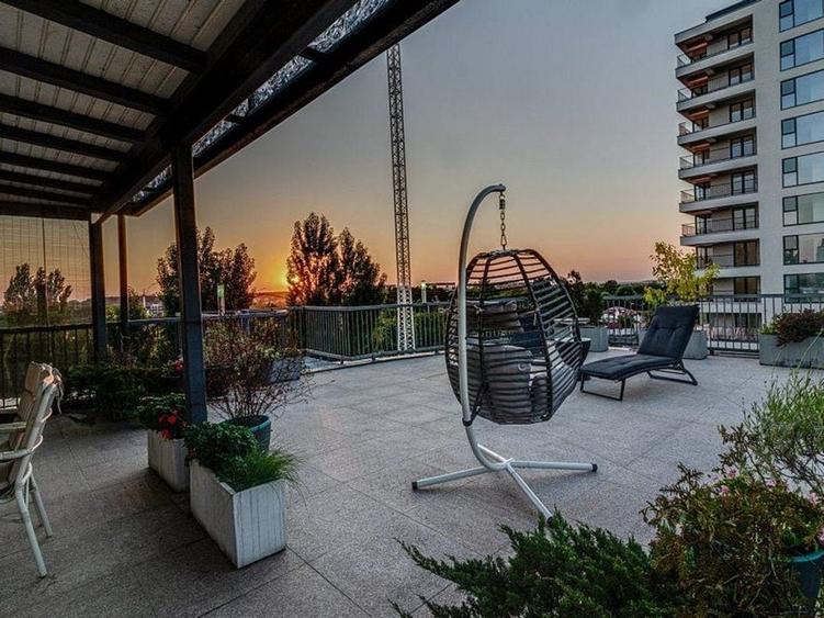 NOU!3 camere 160 mp utili, GARDEN FLOOR 80 mp, LAKE VIEW! - 50