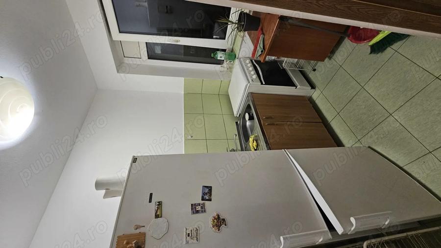 Proprietar vand garsoniera metrou Titan - 2