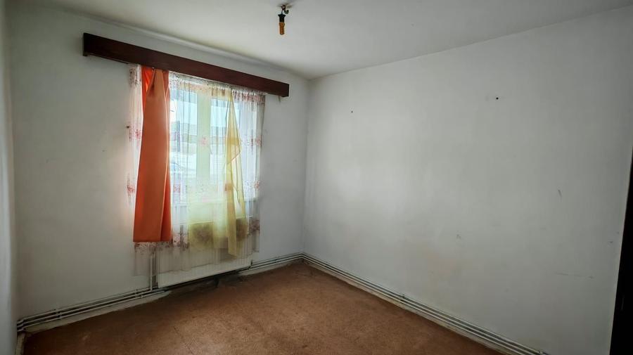 Apartament 2 camere,parter,semidecomandat,zona Coca Cola - 5