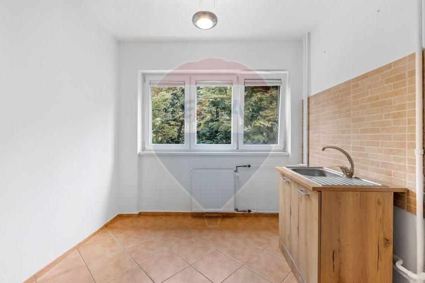 Apartament cu 2 camere de inchiriat - Zona Central - 4