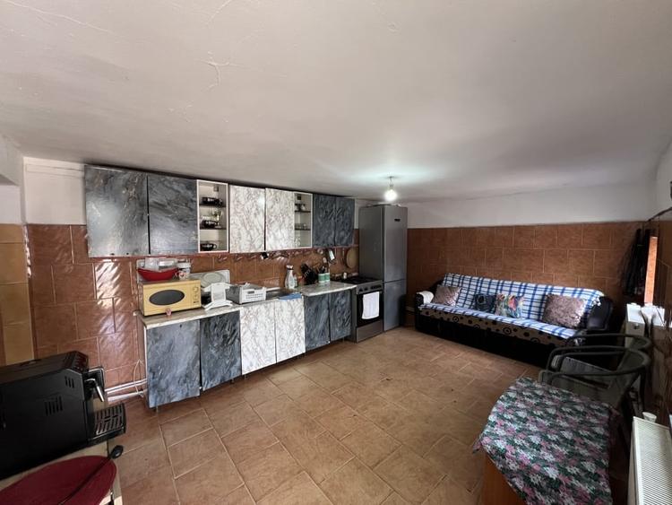 Casa 3 camere, Izvoare - 15