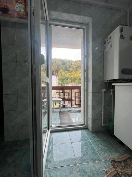 Vand apartament 3 camere spa?ios in Slanic Moldova la poala muntelui - 3