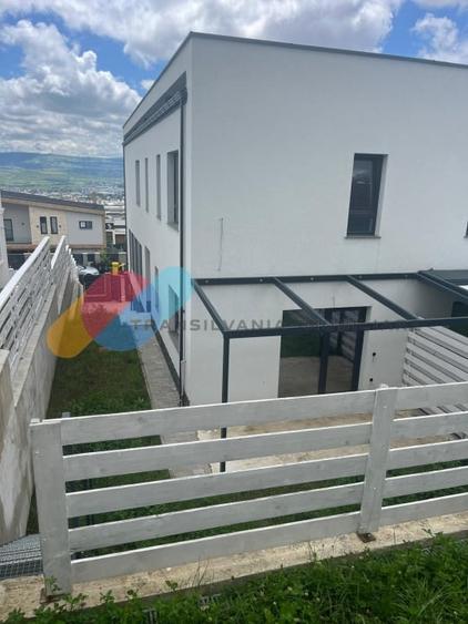 Duplex 129 mp, garaj, terasa, zona Voronet - 1