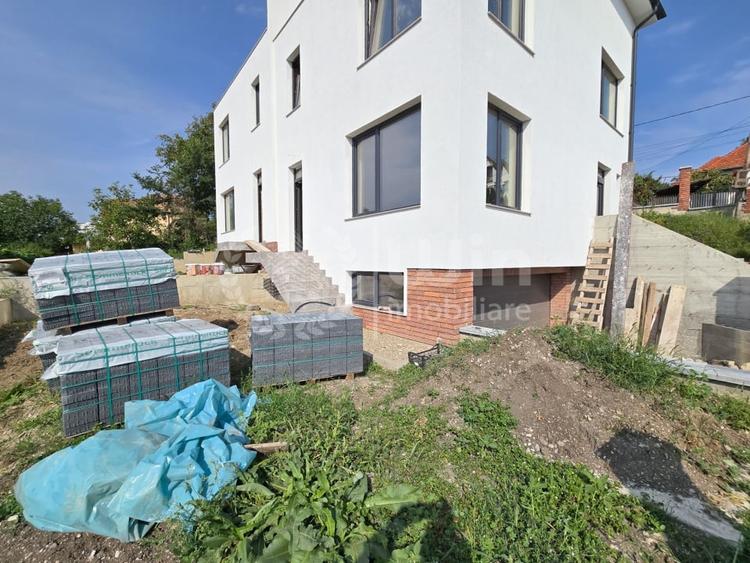 Casa tip duplex | 170mp utili | 244mp teren | Dambul Rotund | Vrancea - 1