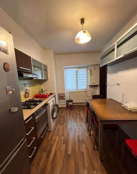 Apartament cu 2 camere, etajul 1/6, zona Tatarasi - 4