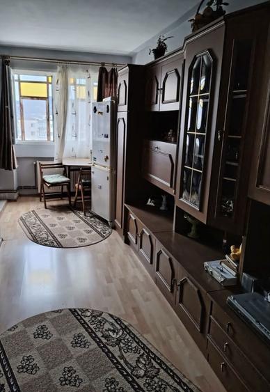 Vand apartamnetu cu 1 camera (gardoniera) contact; +40 748 144 333 - 7