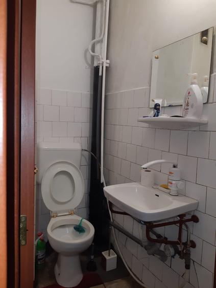 APARTAMENT DECOMANDAT 3 CAMERE - 11