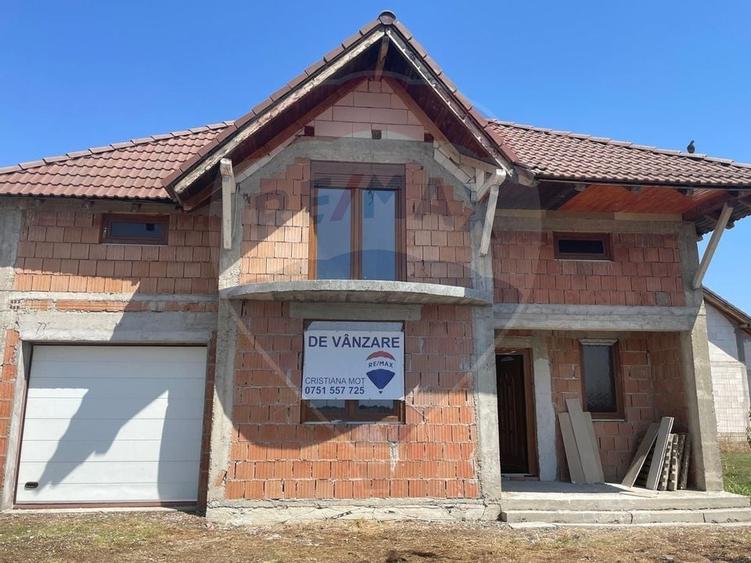 CASA CU ETAJ DE VANZARE LA GRI LA 12 KM DE ARAD ZIMANDUL NOU - 1