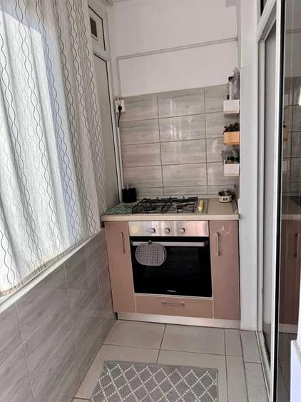 Apartament 2 camere, semidecomandat, 54 mp, metrou, ac, 1 Mai - 4