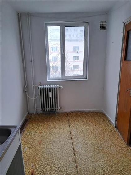 Vanzare apartament 3 camere metrou 1 Decembrie 1918 - 6