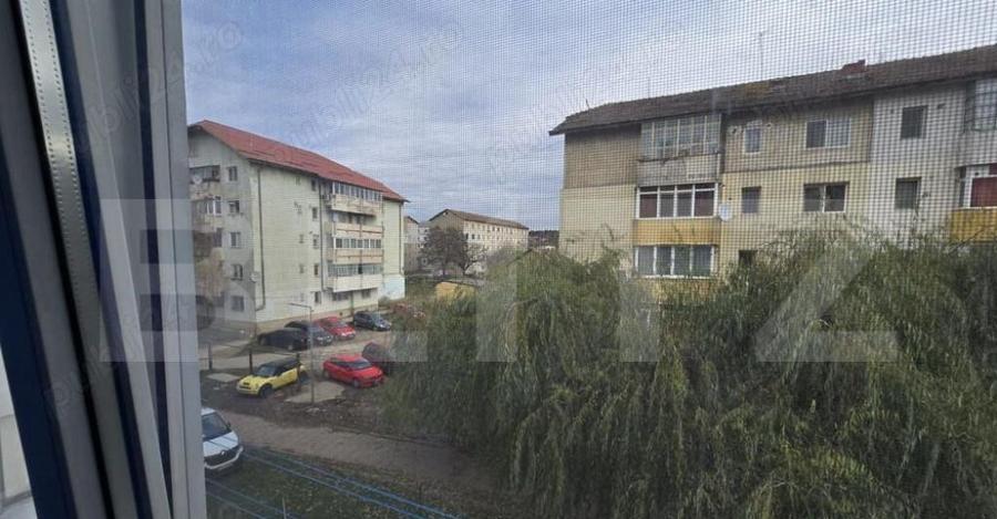 Pucioasa Apartament semidecomandat 2 camere etj 2/4 - 1