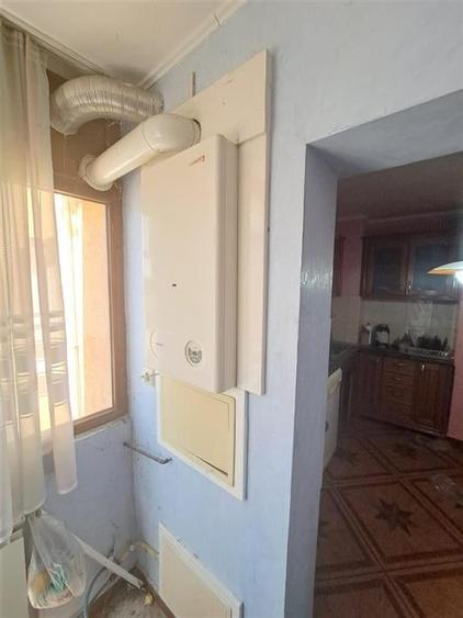 RECO Apartament cu 3 camere, decomandat, etaj1 in Balc - 4