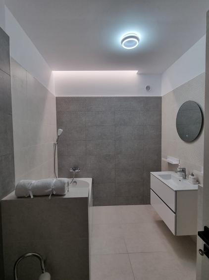 Apartament 2 camere - Mamaia - Vedere frontală la Lacul Siutghiol - 650 euro - 13