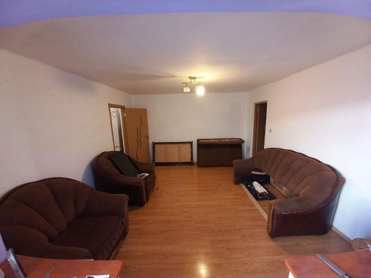 Vand apartament 2 camere semidecomandat - 4