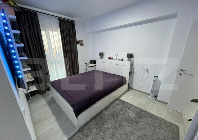 Apartament de vanzare, cu 3 camere, 80 mp, zona Sud - 2