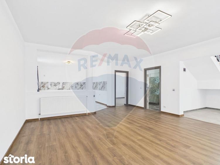 Casa / Vila cu 5 camere de vanzare - 15