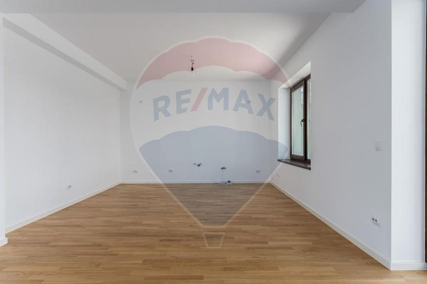 Vila frumoasa cu 5 camere, 700 mp currte si pompa de caldura - Saftica - 10