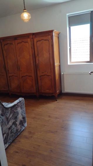 Casă cu Teren 1378 Mp în Utvin