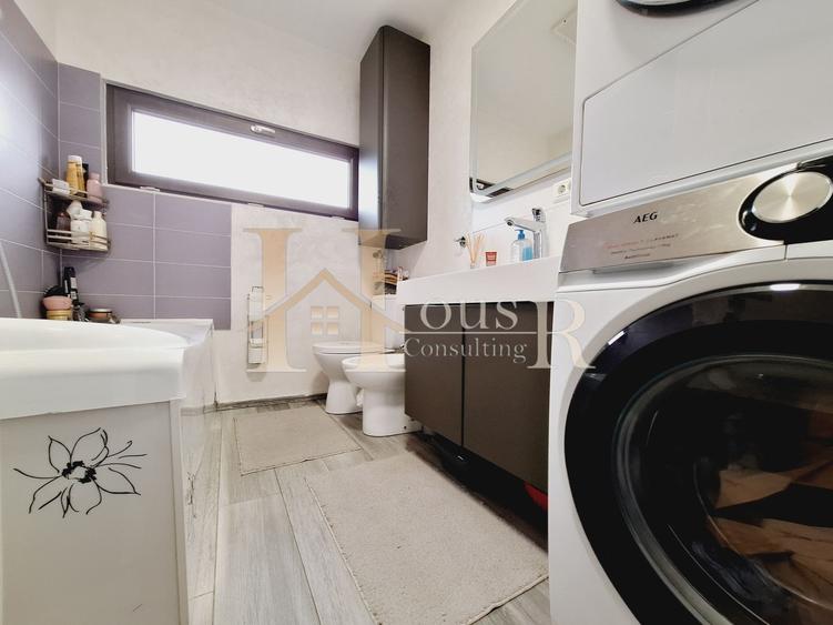 Casă individuală cu 7 camere cu Canalizare în Moșnița Veche