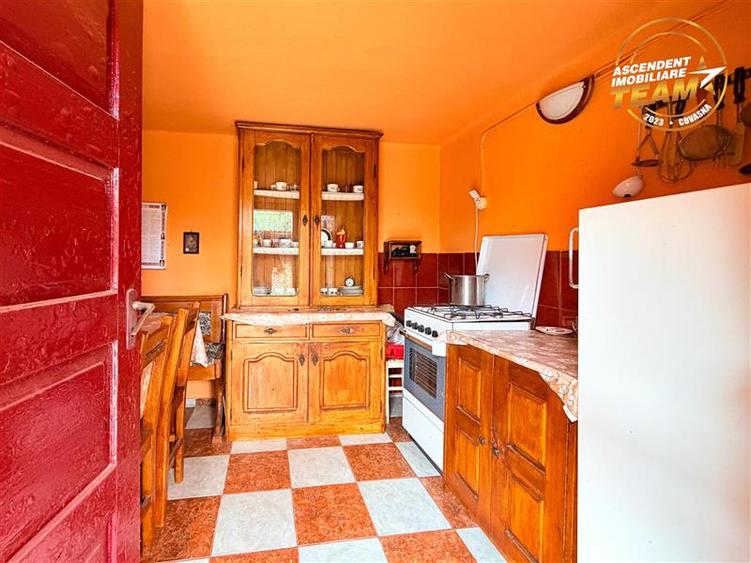 Casă individuală cu 2 camere cu Teren 1169 Mp în Zagon
