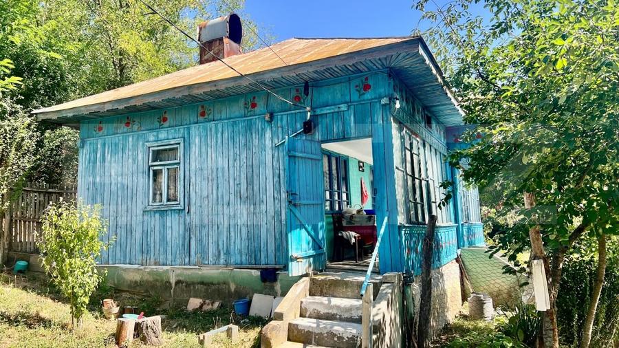 Casă individuală cu 3 camere cu Teren 10000 Mp în Ungureni