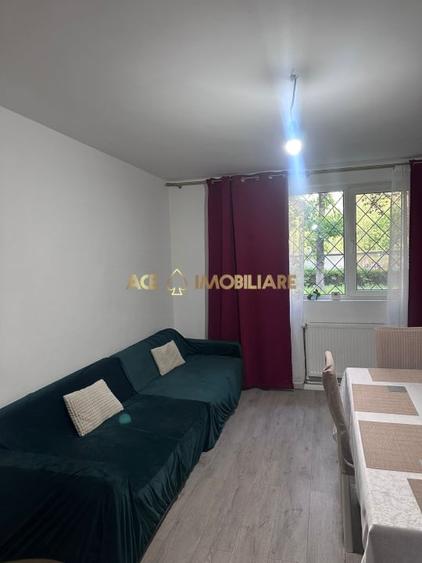 Apartament cu 4 camere semidecomandat, mobilat în Titan