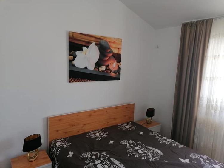 Apartament cu 2 camere semidecomandat, mobilat în Central — fotografia 3