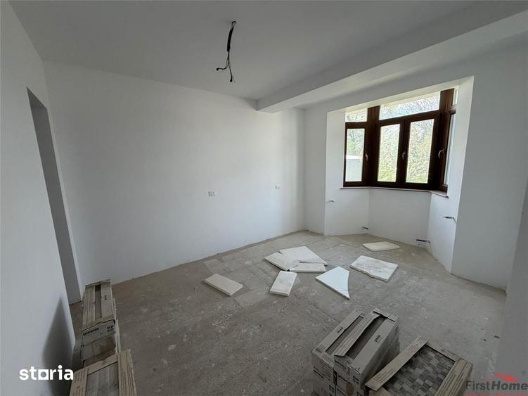 Casă cu 5 camere cu Teren 674 Mp în Vânători