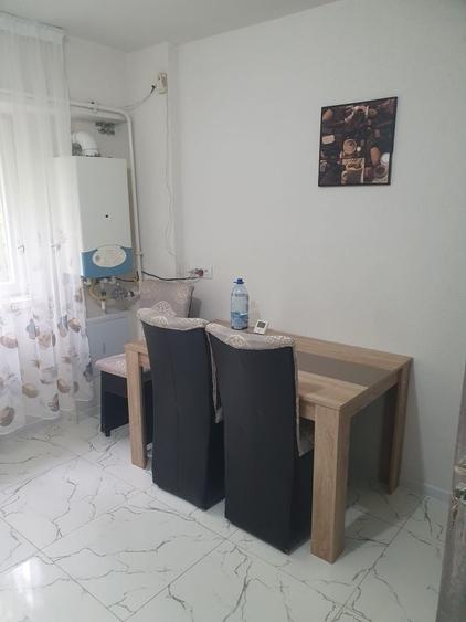 Inchiriez apartament 2 camere - 7