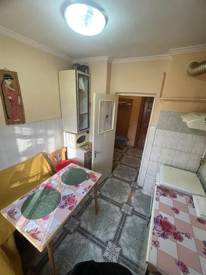 Apartament cu 2 camere nedecomandat în Central