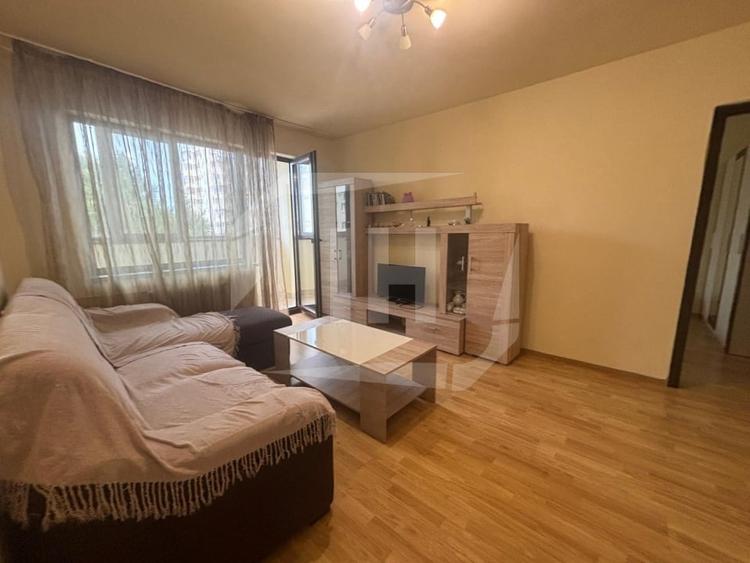 Apartament cu 3 camere semidecomandat, mobilat în Gheorgheni