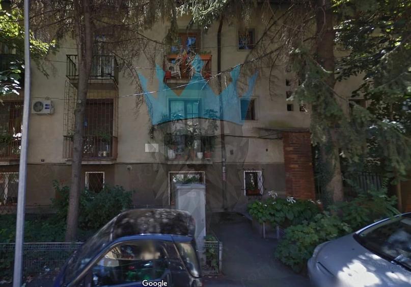 Garsonieră decomandată în Calea Victoriei