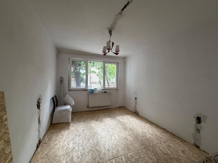 Apartament cu 2 camere semidecomandat, mobilat în Grivița