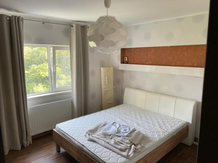 Apartament cu 2 camere decomandat, mobilat în Vitan Mall