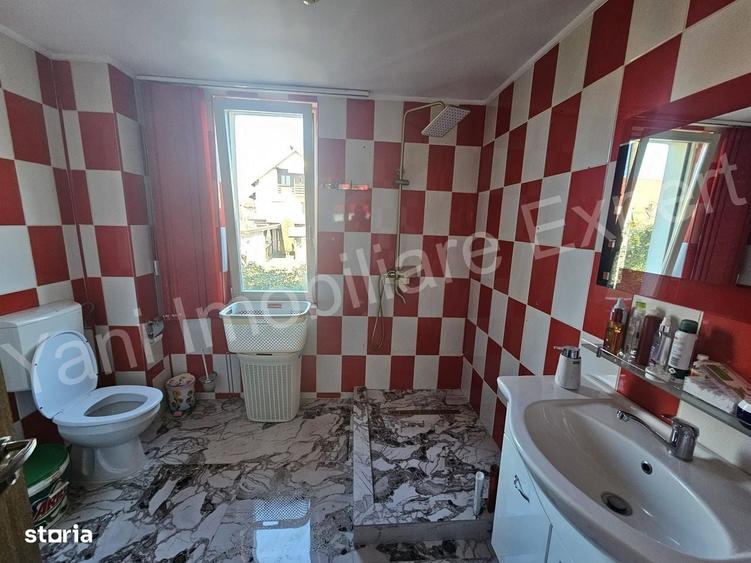 Casă cu 3 camere cu Teren 290 Mp în Central