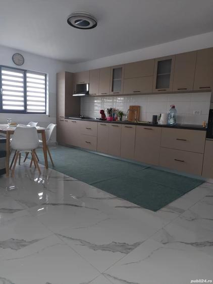Casă cu 3 camere cu Teren 700 Mp în Central