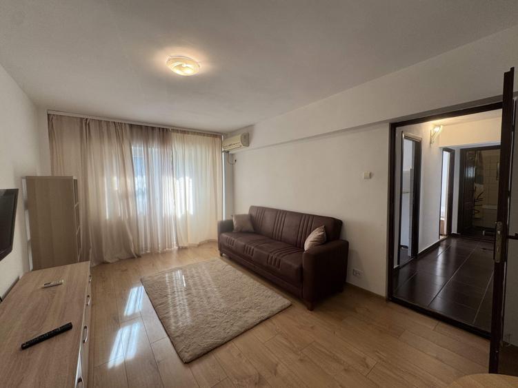 Apartament cu 2 camere decomandat în Orașul de Jos