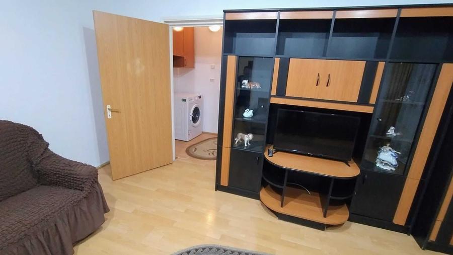 Apartament cu 2 camere semidecomandat în Tineretului