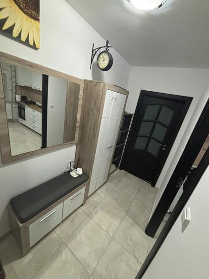 Apartament cu 2 camere decomandat în Exterior Vest
