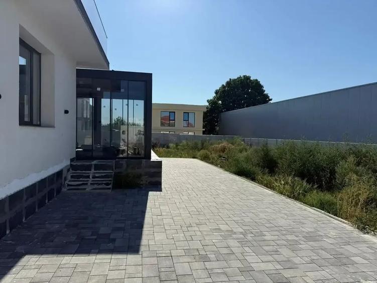 Vila  deosebita 5 dormitoare 2025 langa Autoklass Dobroiesti! - 4