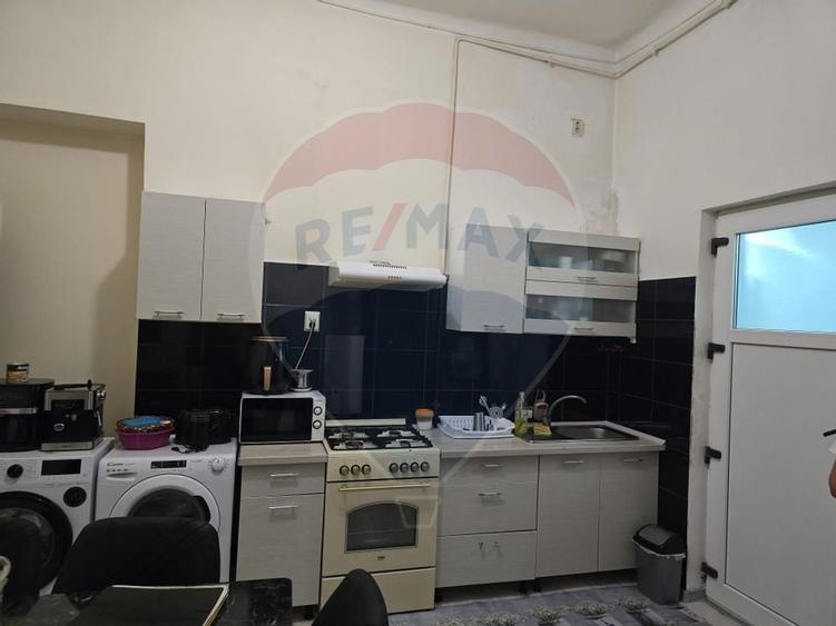 Apartament cu 3 camere de vanzare in zona Central - 6