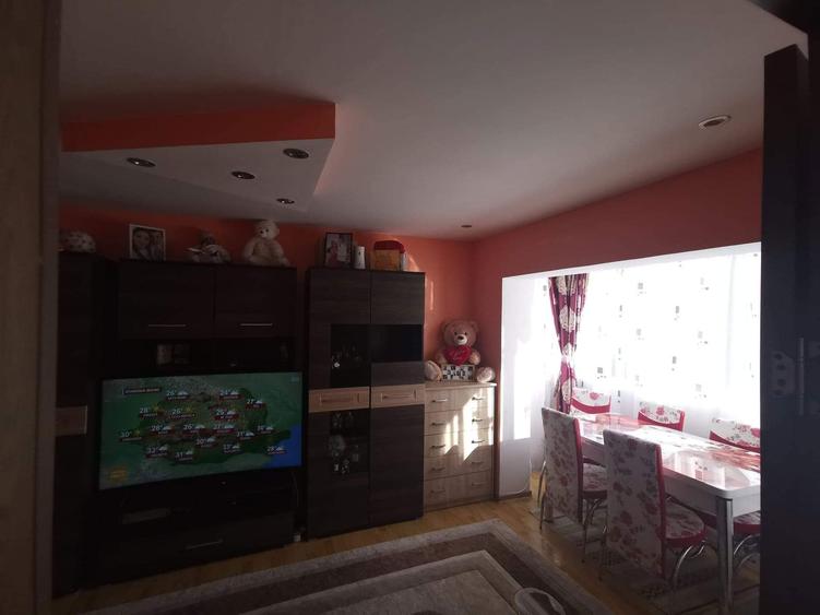 Vand Garsoniera .Aninoasa - 4