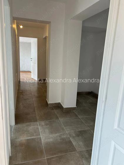 Apartament 3 camere Piata Mare