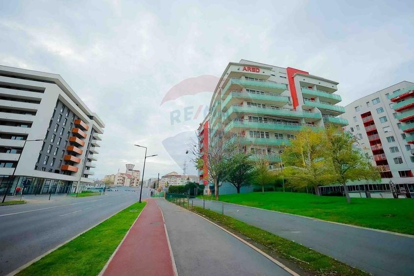 Apartament de Vânzare cu 3 Camere, Terasă de 32mp - 1