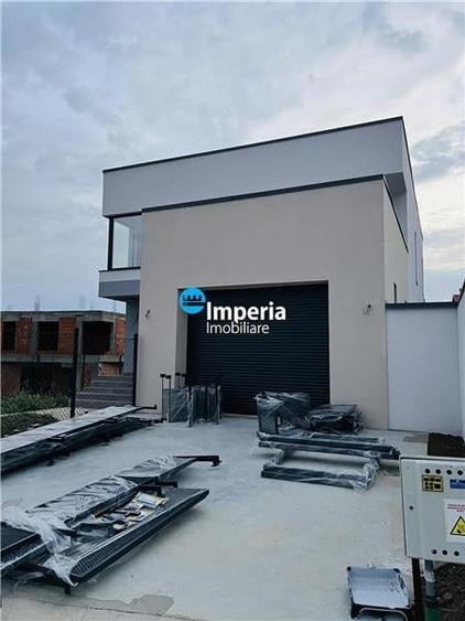 Persoana fizica de vanzare doua VILE DE LUX cu vedere la lac CORBEANCA - 4