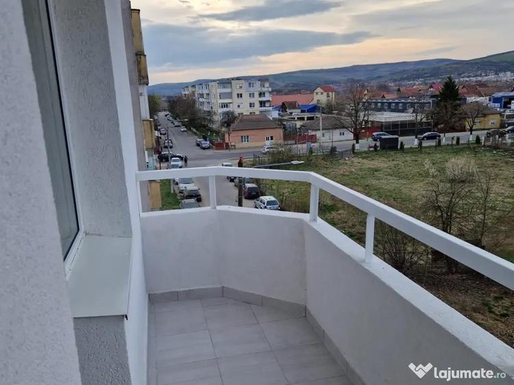 Apartament de vanzare 2 camere central Tarnaveni - 3